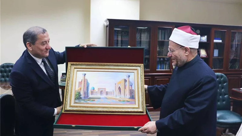 لبحث تعزير التعاون.. مفتي الجمهورية يستقبل وفدا أوزبكستانيا رفيع المستوى