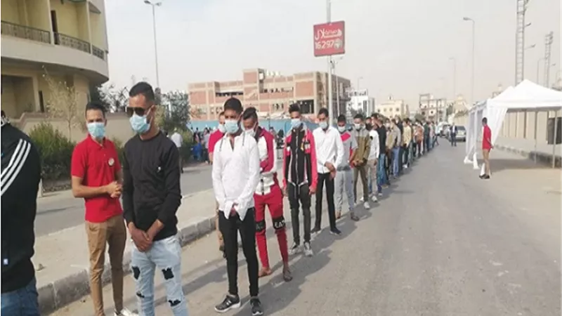 توافد عدد كبير من الناخبين بالتجمع الأول للمشاركة في انتخابات النواب