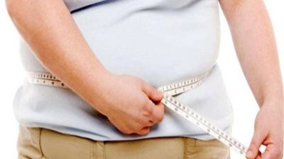 جحيم الوجبات السريعة.. سيدة تخسر وزنها والنتيجة صادمة.. شاهد