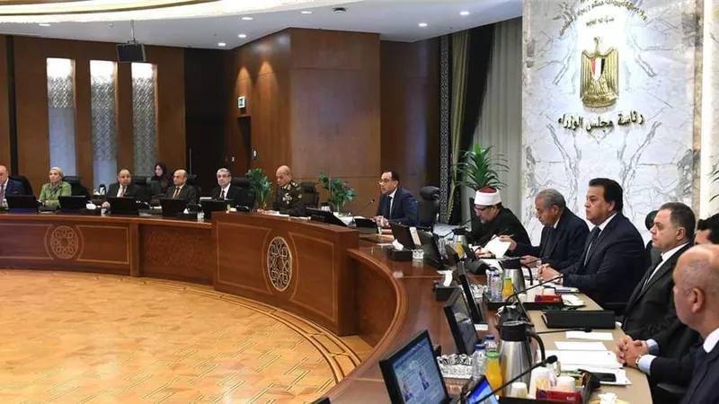 مدبولى: إقامة منطقة حرة لوجيستية لتخزين القمح