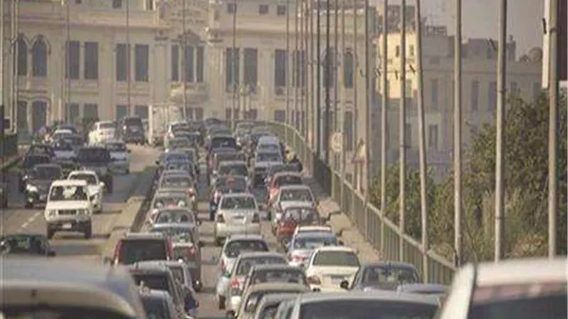 كثافات مرورية متحركة على الطرق والمحاور في الجيزة الثلاثاء 21 فبراير