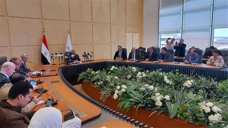 وزير النقل: اعتبارا من 1 مارس سينضم الموظفين إلى العاصمة الإدارية