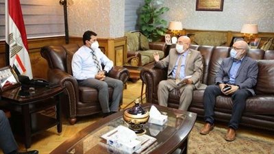 وزير الشباب والرياضة يفتتح معرض الكتاب بنادي طلعت حرب
