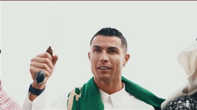 شاهد أحدث  ظهور لـ كريستيانو رونالدو بالزي السعودي