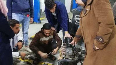 طلاب تكنولوجيا الأوتوترونكس يواصلون الزيارات العلمية الميدانية للهيئات المختلفة