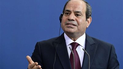 الرئيس السيسي: هناك أكاذيب وشائعات يتم تداولها آخرها كان بيع قناة السويس
