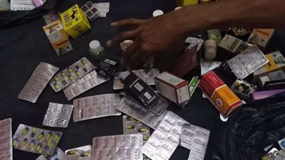 ضبط 2982 عبوة منشطات جنسيه داخل محل مواد عطارة بالعبور