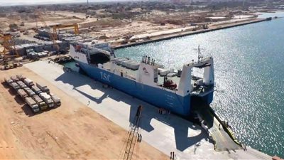 لأول مرة.. الرصيف التجاري الجديد بميناء العريش يستقبل أول سفينة «رورو»