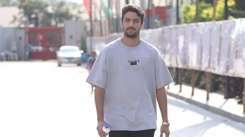 أول ظهور لطاهر محمد طاهر في التتش بعد انضمامه للأهلي رسميًا