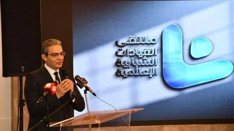 نقيب الإعلاميين يشيد بمشاركة طلاب إعلام الأزهر في ملتقى القيادات الإعلامية الشبابية