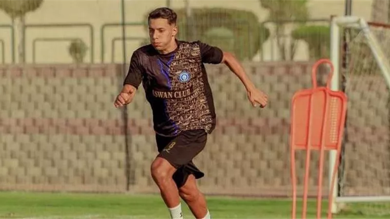 «الرمادي» يكشف سبب رحيل أحمد بلحاج إلى نادي الزمالك