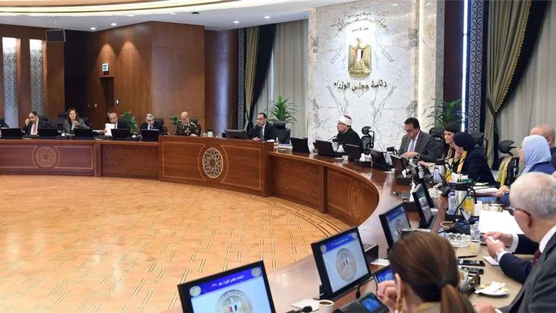 أبرزها عودة التوقيت الصيفي.. مجلس الوزراء يوافق على 9 قرارات
