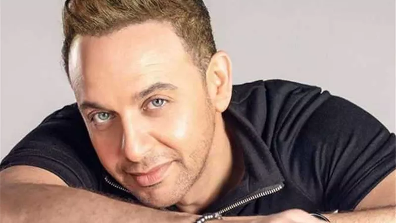 مصطفى قمر يحتفل بعيد ميلاد والده.. «أطيب قلب في الدنيا»