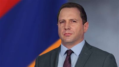 استقالة وزير الدفاع الأرميني بسبب الحرب مع أذربيجان