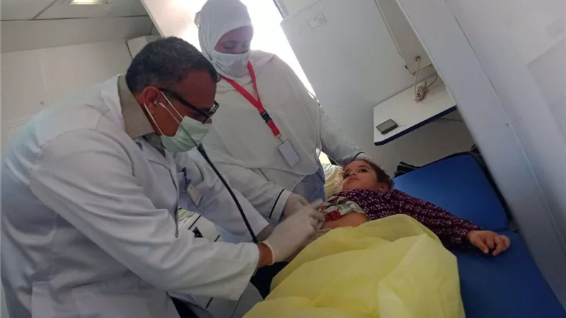 الكشف على 1200 مريض في قافلة طبية بالعاشر ضمن «حياة كريمة» بالشرقية