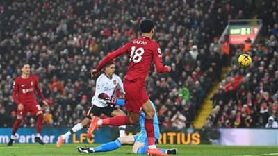 محمد صلاح يحتفل بلقب الهداف التاريخي لفريق ليفربول