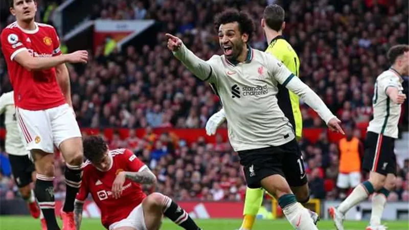 مانشستر يونايتد يحل ضيفًا ثقيلًا على ليفربول بالدوري الإنجليزي