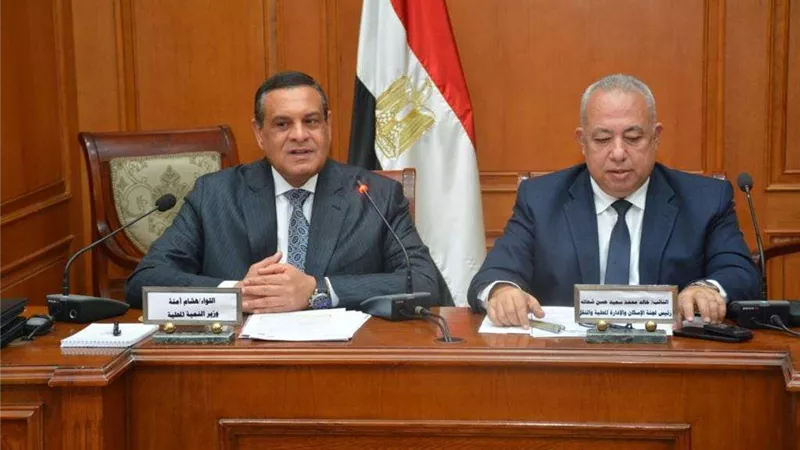 وزير التنمية المحلية :هناك تعاون مع برنامج الاغذية العالمى لتأسيس المنصة الإلكترونية 