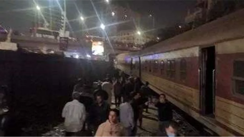 الصحة: الدفع بـ 20 سيارة إسعاف لنجدة مصابي حادث قطار قليوب