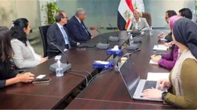 وزيرة البيئة تبحث أخر مستجدات  أول شركة مصرية للاستثمار في شهادات الكربون