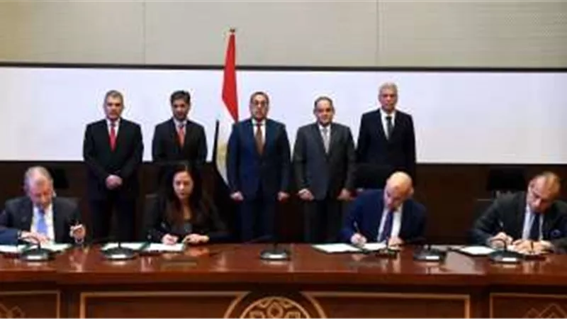 رئيس الوزراء يترأس توقيع خطاب نوايا في مجال التصنيع الطبي