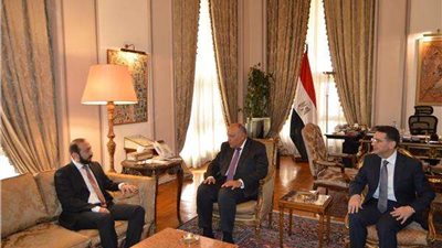 وزير الخارجية يلتقي مع نظيره الارماني لتعزيز التعاون الثنائي المشترك