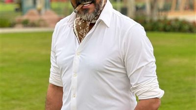 جمهوري اللي بحبه..الفنان محمد رجب يوجه رسالة إلى محبيه