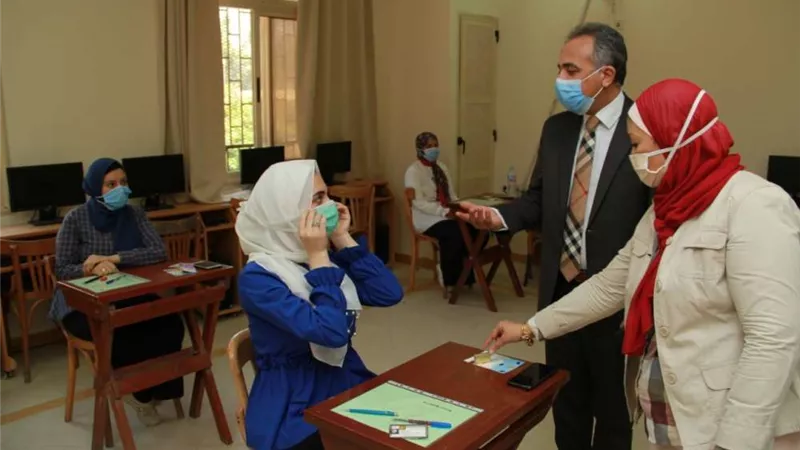 جامعة عين شمس تؤكد انتظام الدراسة غدا