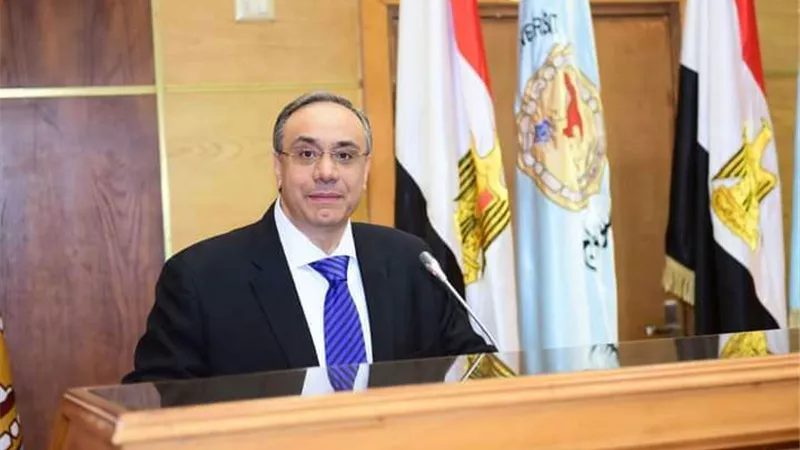 بحضور رئيس محكمة استئناف القاهرة..طلاب من أجل مصر بجامعة سوهاج تناقش الإشكاليات القانونية للهجرة غير الشرعية