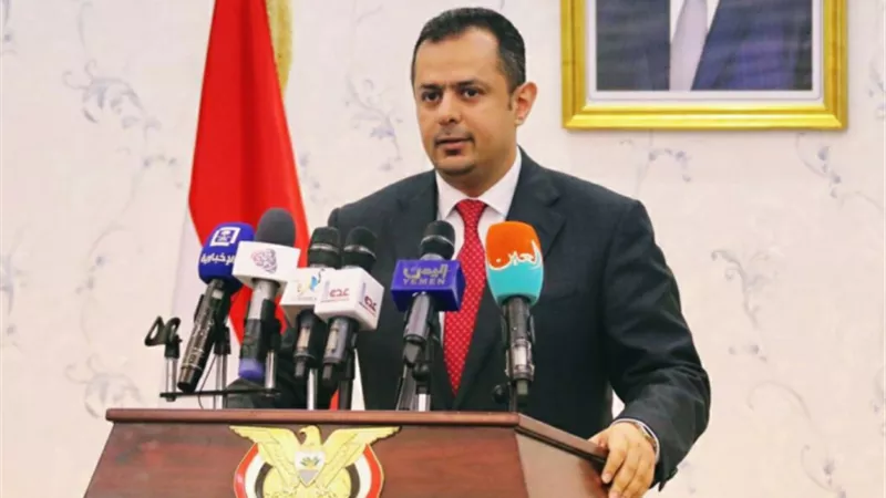 وزير الإعلام اليمنى يحذر من ارتفاع الأنشطة الإرهابية للحوثيين فى البحر الأحمر