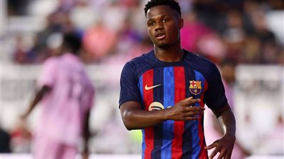 فاتي يقترب من الرحيل عن برشلونة