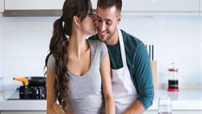 اعرفى إزاى تستغلى نهائى أفريقيا فى التقرب من زوجك.. 