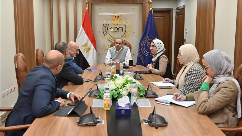 هيئة الدواء المصرية تبحث سبل تصنيع الدواء بمنطقتي الشرق الأوسط وأفريقيا