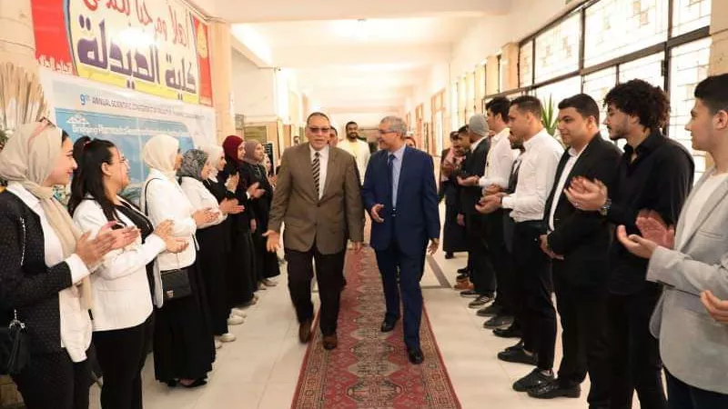محافظ الشرقية يُشارك بالمؤتمر العلمي التاسع لصيدلة الزقازيق