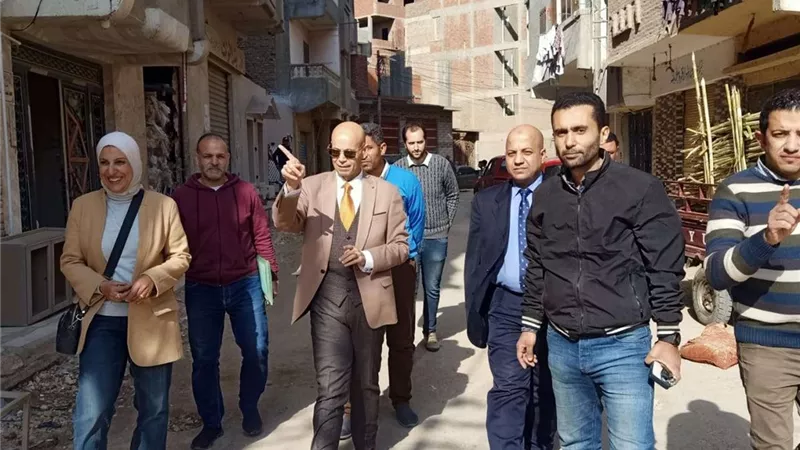 وكيل صحة الشرقية يتفقد عمل الفرق الطبية بحملة 