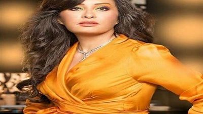 بعد وفاته بعدة أيام.. لطيفة تهدي الراحل طارق عاكف أول تكريم (فيديو)