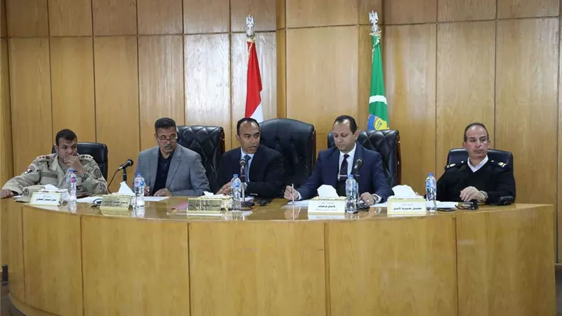 نائب محافظ المنيا يعقد اجتماع لجنة البت لبحث ملف تقنين أملاك الدولة