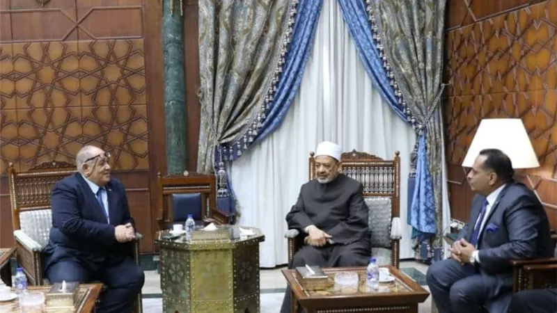 لجنة المواطنة تنقل تهنئة رئيس الوفد لشيخ الأزهر بحلول رمضان المعظم