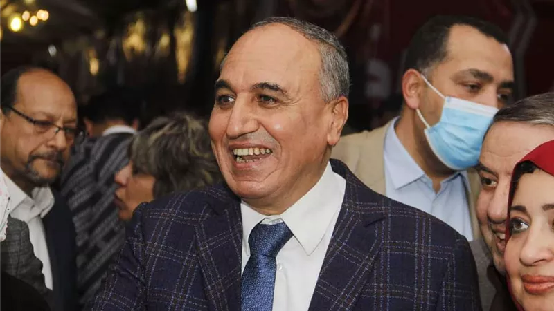 وصول عبد المحسن سلامة للإدلاء بصوته بانتخابات نقابة الصحفيين قبل غلق باب التصويت