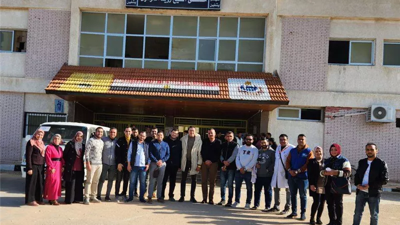 أطباء جامعة المنوفية يوقعون الكشف على 618 حالة بالشيخ زويد