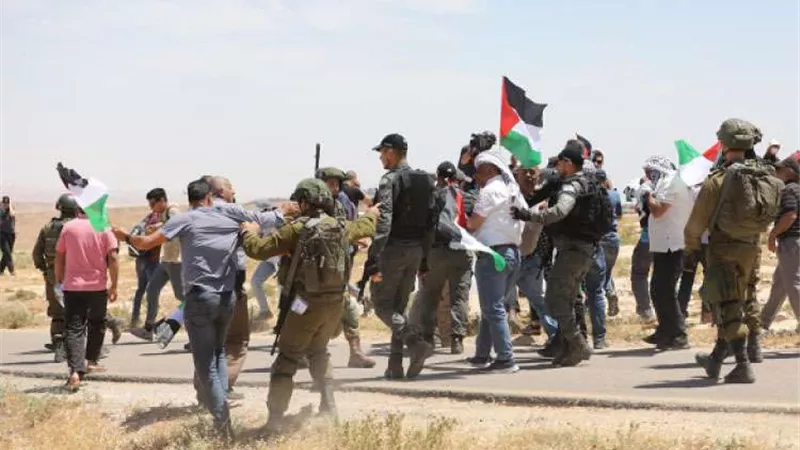 إنتهاك جديد من الاحتلال ووقوع ضحايا فلسطينين
