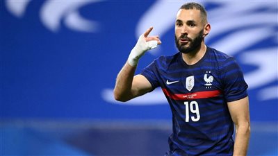 بنزيمه يرفض دعوة منتخب فرنسا لتكريمه