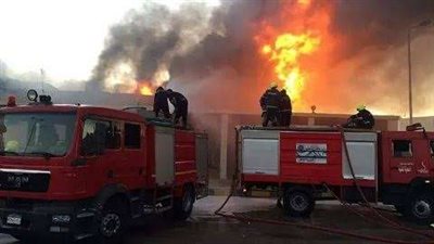 حريق في الإمارات يشعل مستودعين