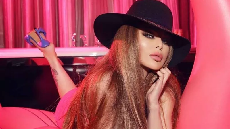 هيفاء وهبي بإطلالة عشرينية عبر الانستجرام.. فيديو