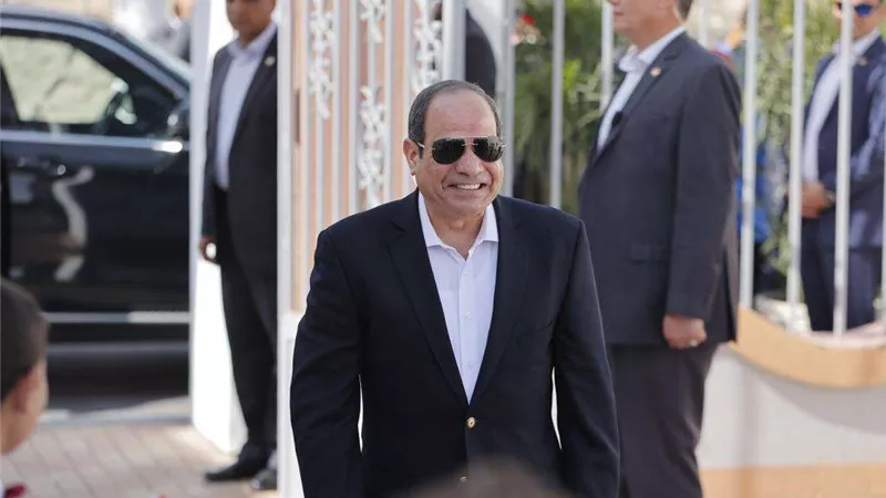 السيسي يستعرض مشروع موازنة العام المالي القادم 2023-2024