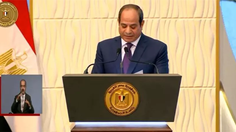 أمي كانت كدا.. السيسي: سبب الرحمة والحنية اللي عندي البيت الذي عشت فيه