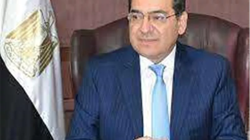 وزير البترول يصدر بيانا بحركة التنقلات والتكليفات الجديدة بالشئون المالية