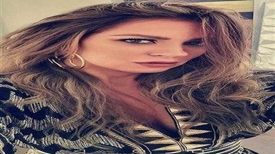 ريم مصطفى تستعرض أناقتها في ثالث أيام مهرجان القاهرة (صور)