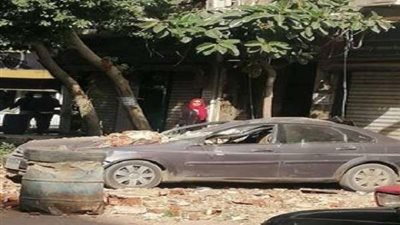 انهيار سور بلكونة يتسبب في تهشم سيارة ملاكي بمنطقة الظاهر