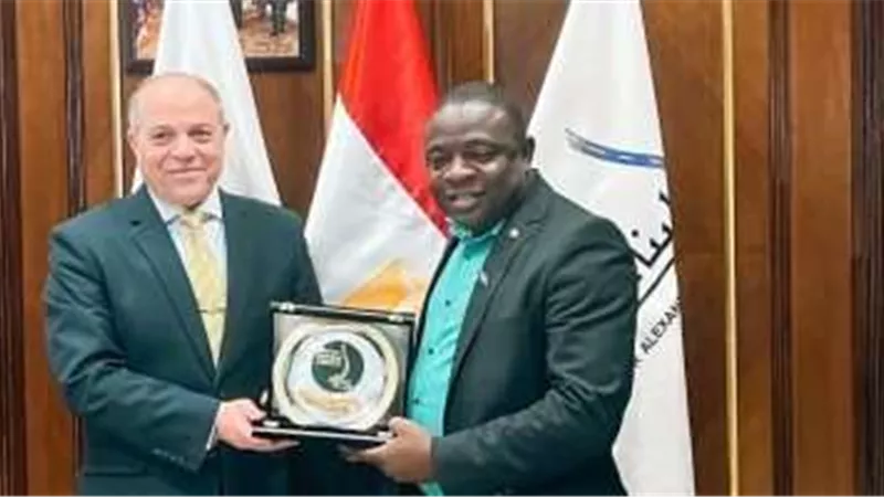 ميناء الإسكندرية يستقبل وفدا من الهيئة البحرية بجمهورية سيراليون